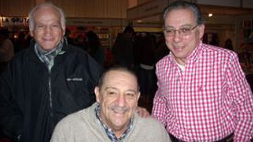 TRES POTENCIAS SE SALUDAN