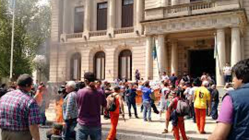 Municipales: hubo una oferta, pero por ahora no hay arreglo