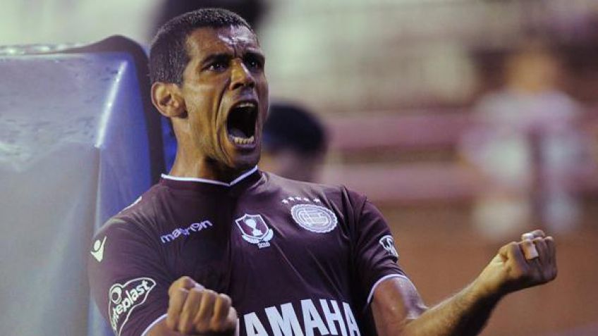 Lanús derrotó a Gimnasia y se prende en la lucha por el título