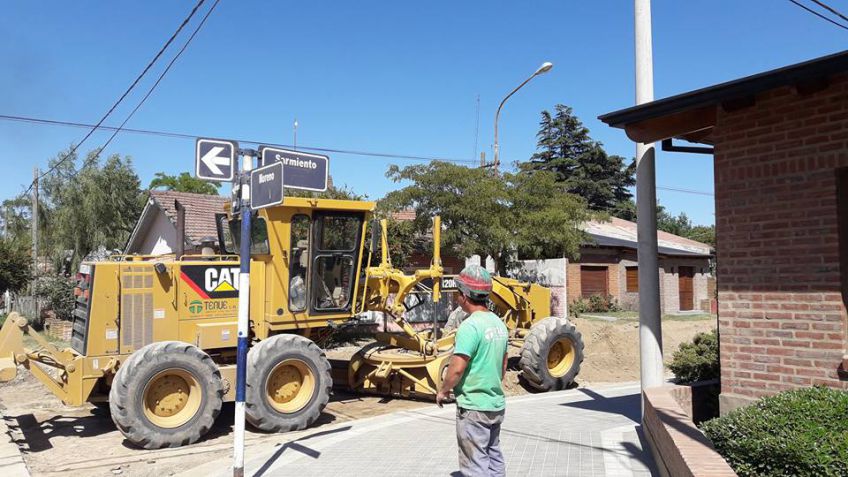 El municipio inició las obras de pavimentación de una cuadra en Vela