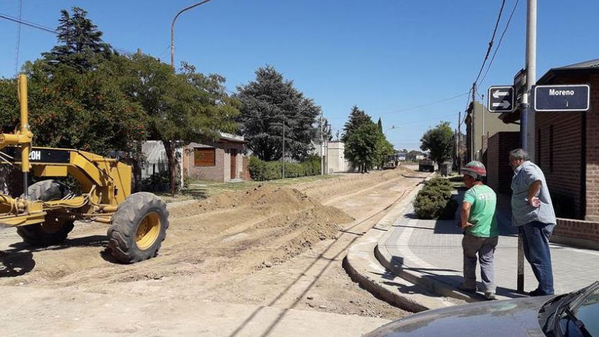 Vela, primera cuadra a pavimentar