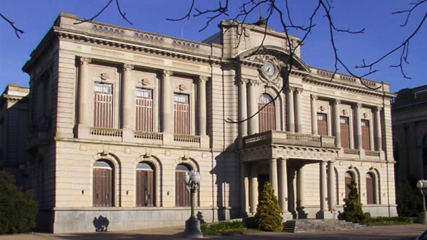 A puertas cerradas, otra vez