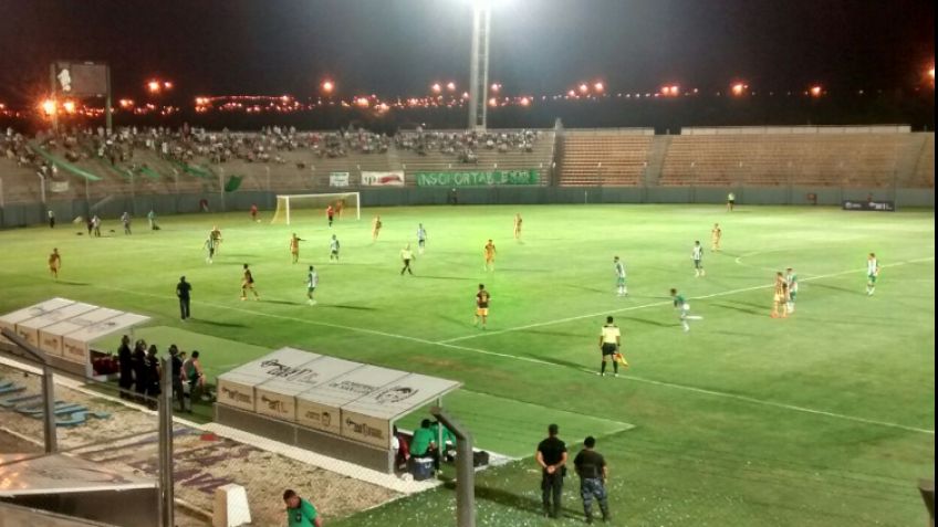 Santamarina ganó como visitante y sigue sumando con Arzubialde