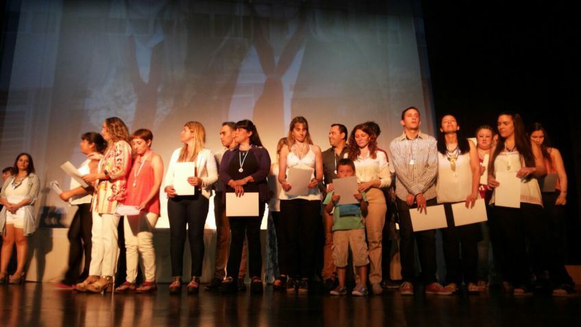Entrega de diplomas para los egresados de AMEMT