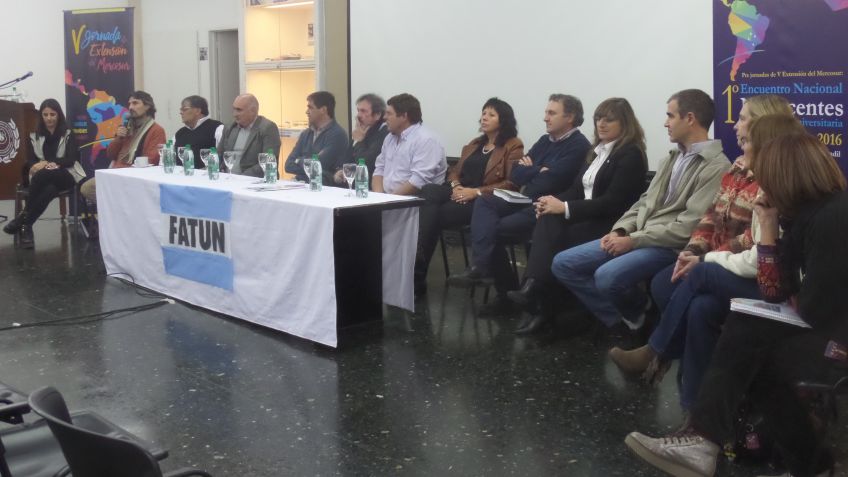 Trabajadores nodocentes cierran 2016 con logros históricos para su sector