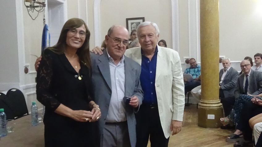 Entrega de medallas por 25 años de servicio a personal de la Facultad de Agronomía