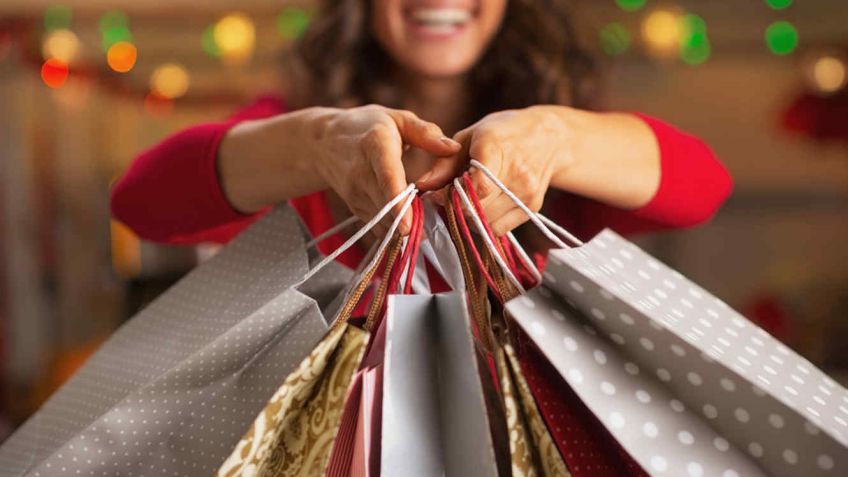 Como en navidad, piden hacer las compras antes de las 18