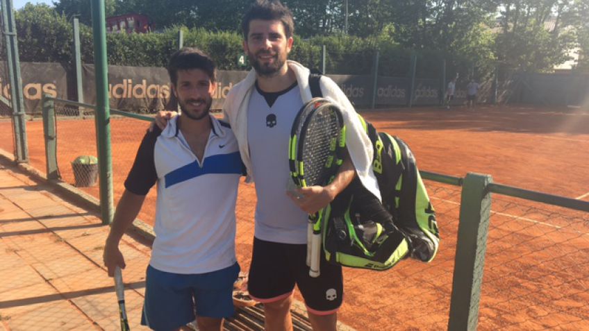 El italiano Simone Bolelli entrena en el club Independiente