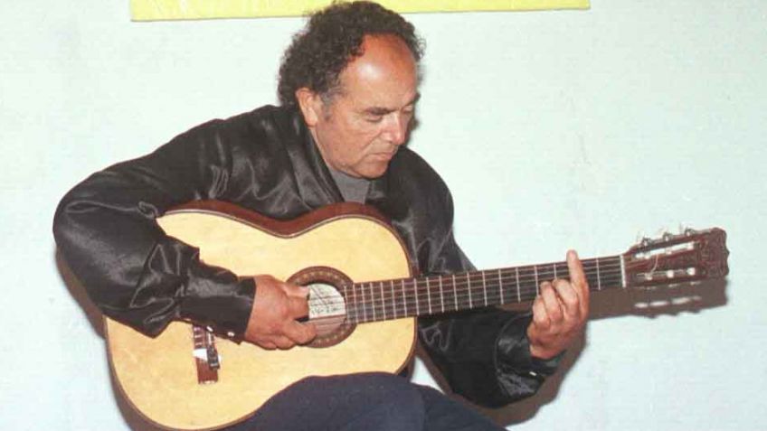 Argentino Irrutia junto a cantantes varios, el sábado en el Chapaleofú
