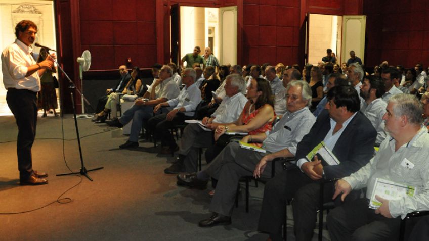 El gobierno bonaerense lanzó "Hortalizas 2020" para aumentar la producción hortícola