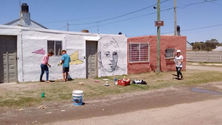 Jóvenes de Movediza se sumaron a una jornada de mejoramiento del barrio