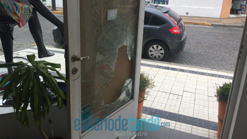 Con la misma metodología, robaron un comercio por segunda vez en medio año