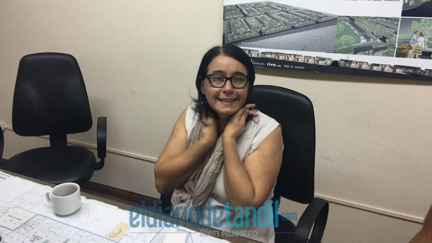 Corina Alexander, a favor de la reglamentación de los Food Trucks 