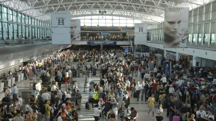 La AFIP dispuso flexibilizar el control aduanero a los residentes provenientes del exterior