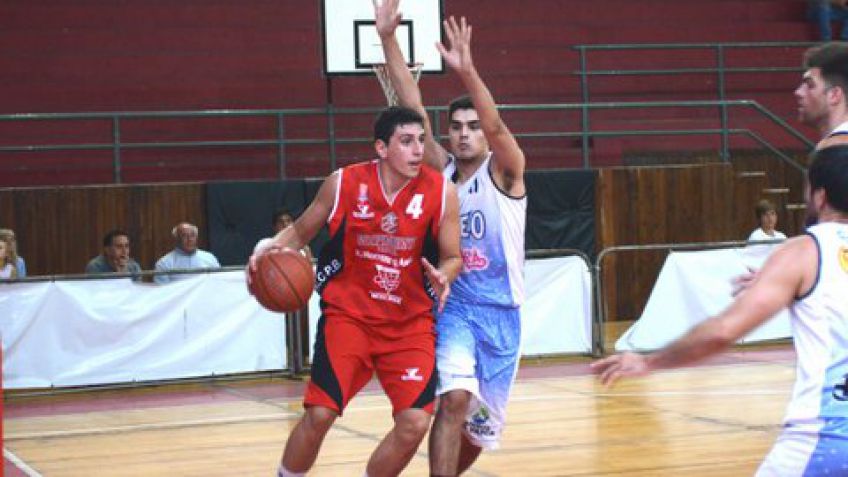 Facundo Sanz reconoció que "tenemos que mejorar la defensa en equipo"