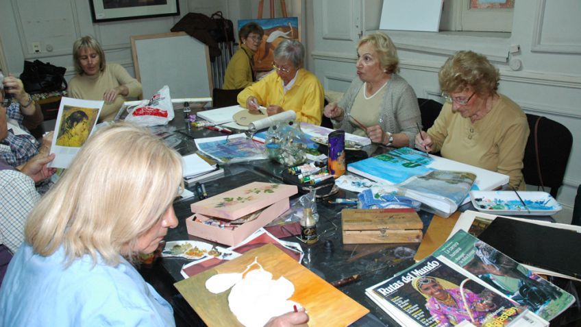 Cursos para adultos mayores que se dictarán en Rectorado y Ferro