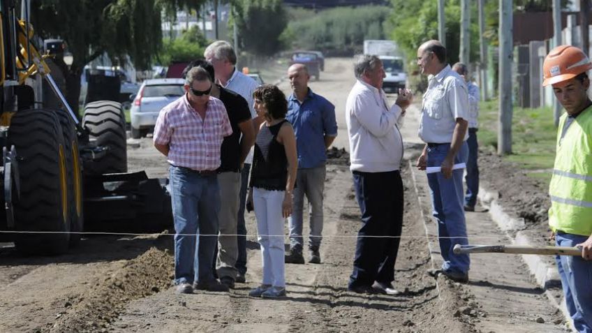 Movediza: Lunghi recorrió las obras y resaltó el impacto del plan de urbanización