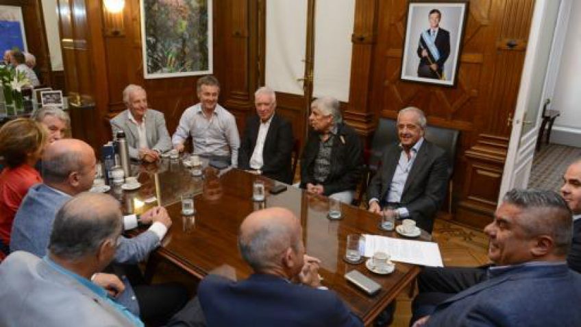 El Gobierno acordó con AFA la rescisión del Fútbol para Todos, con un resarcimiento por $530 millones
