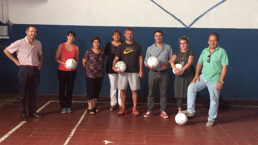 El Pro Tandil visita clubes de barrio y acerca programas nacionales