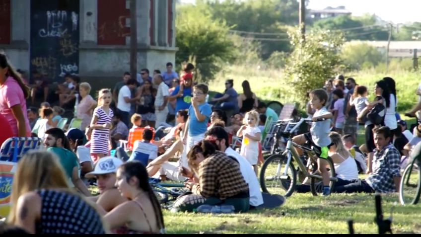 Cientos de jóvenes reunidos en Parque Norte 