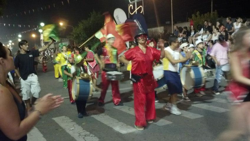 Por el calor, el carnaval arranca a las 19