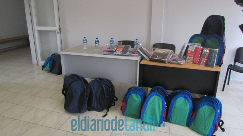Frente Renovador e Instituto AMEMT entregarán una importante suma de útiles escolares
