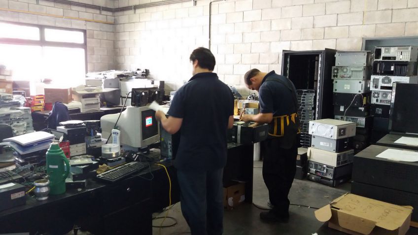 Avanza el centro de pretratamiento de residuos electrónicos en Punto Limpio