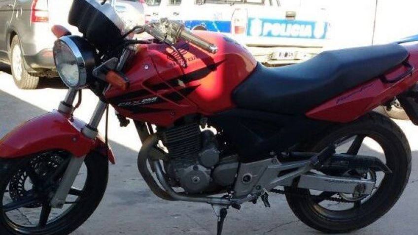 Le robaron la moto y le pidieron "rescate"