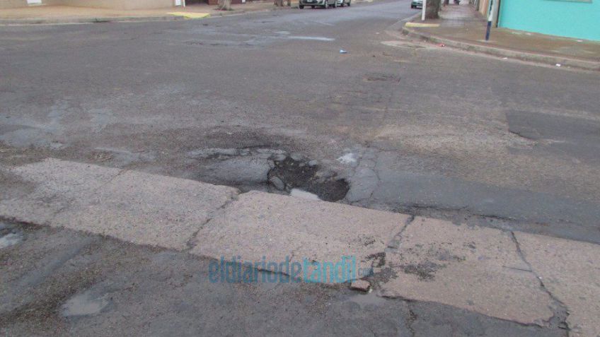 Los baches, una de las cuestiones que más fastidia a los tandilenses