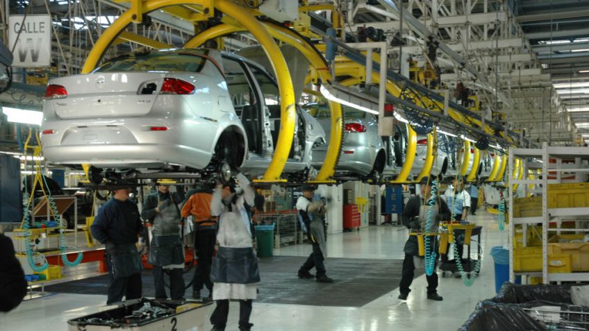 El gobierno firmará un acuerdo para elevar la producción automotriz a un millón de unidades