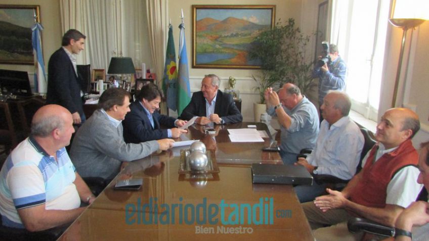 El Municipio firmó los primeros contratos de obras para Parque Movediza y El Tropezón