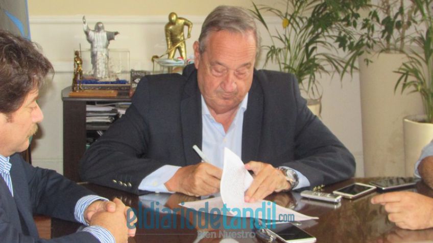 El Municipio firmó los primeros contratos de obras para Parque Movediza y El Tropezón