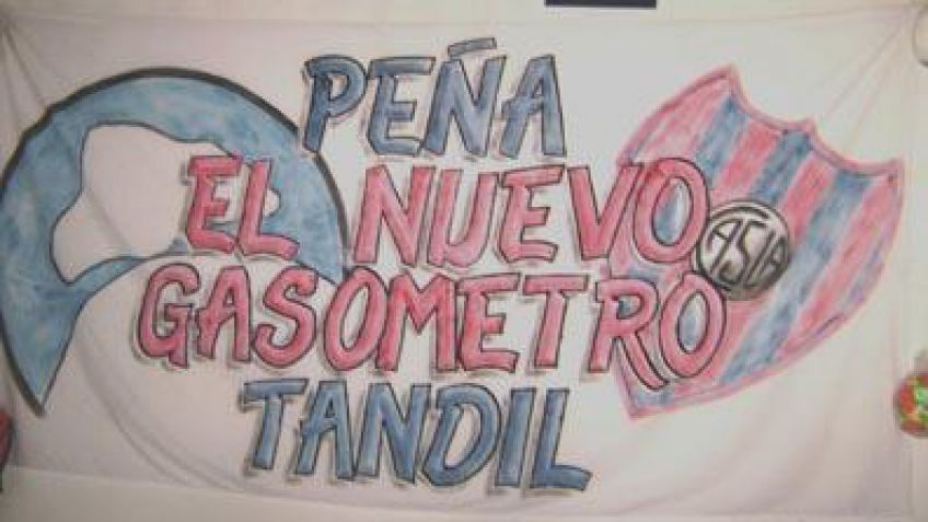 Los cuervos festejan su cumpleaños trabajando