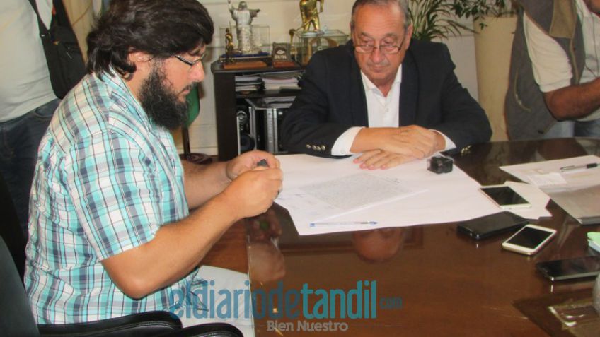 Se firmaron contratos para nuevas obras en Parque Movediza y El Tropezón 