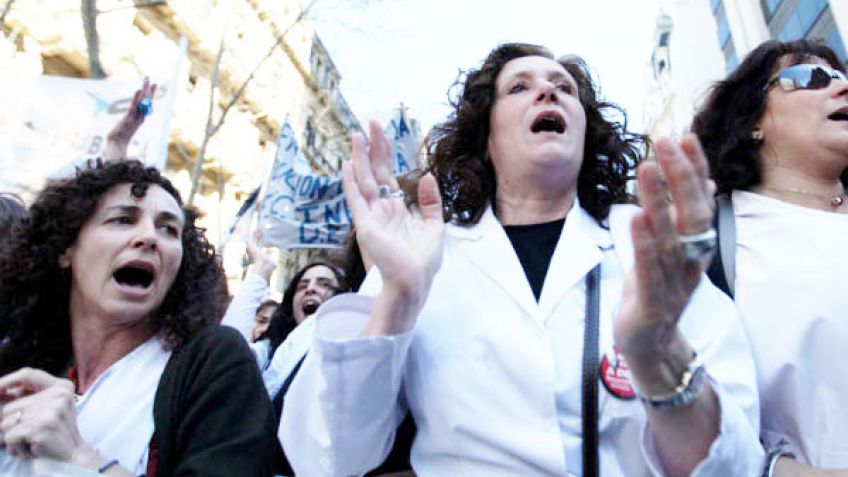 Los docentes suspenden el paro y piden a Vidal una "oferta superadora"