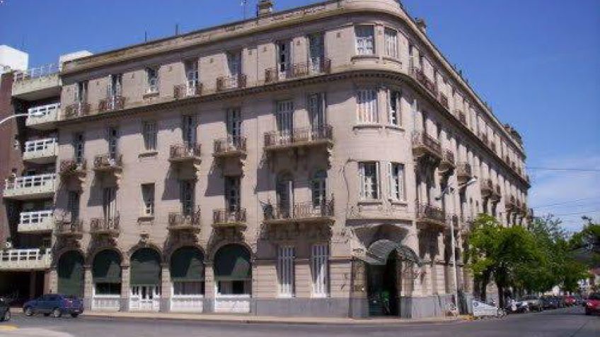Enérgico repudio por este atropello a la comunidad de la UNJu