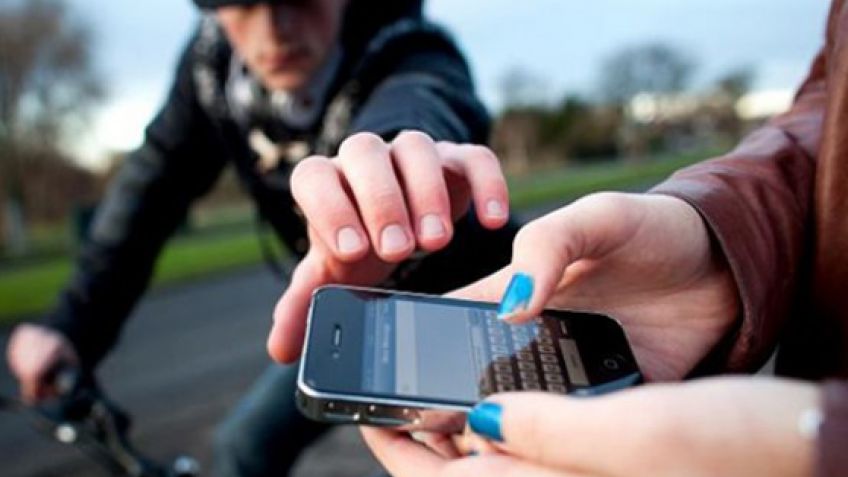 Sujeto le robó celular en la vía pública a un joven de 12  años