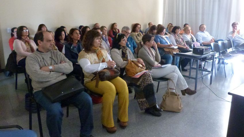 Económicas presentó simulador de negocios para secundarios