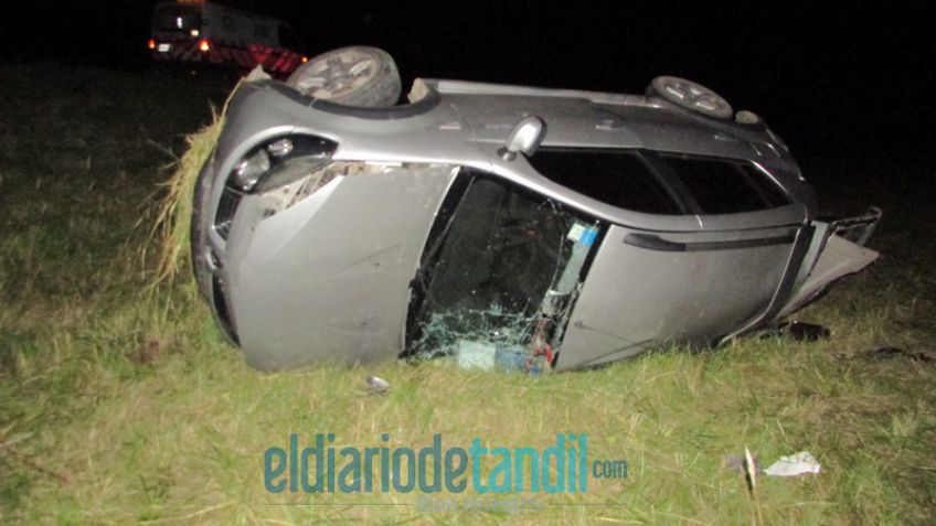 Grave vuelco en la Ruta 226: todos fuera de peligro