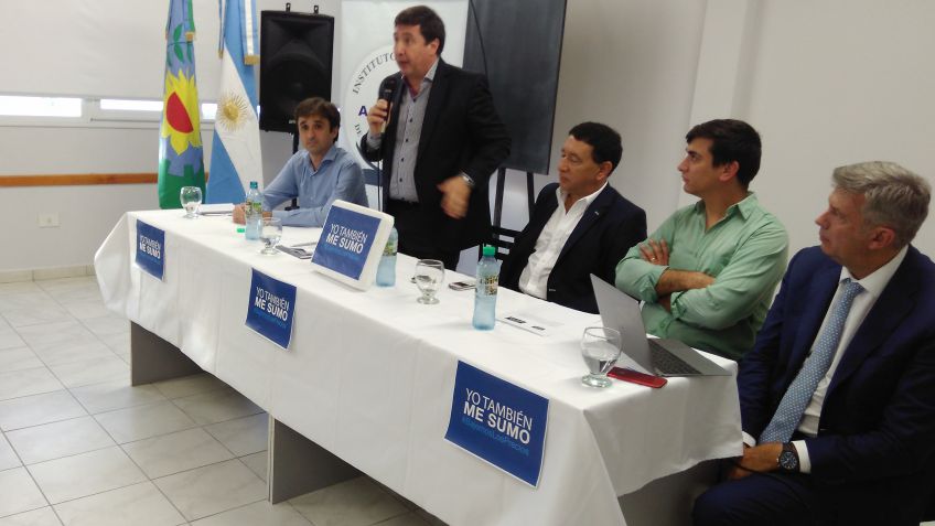 Arroyo reunió al Frente Renovador