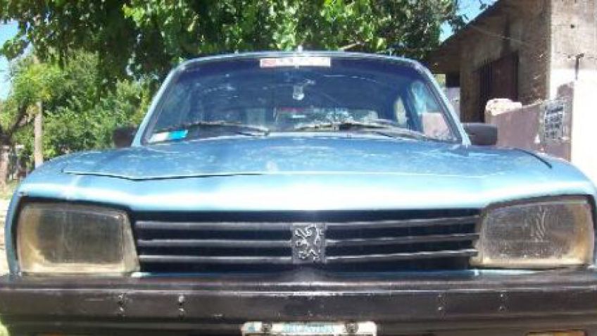 Dejó su auto durmiendo afuera y se lo robaron