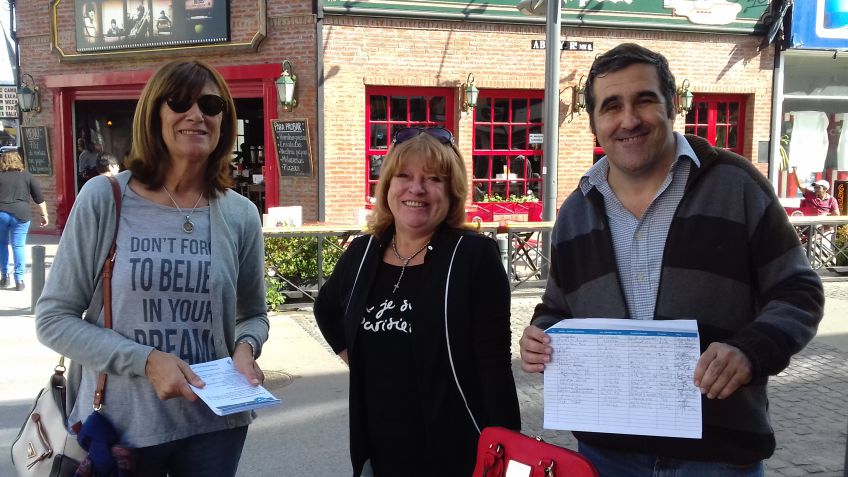 El Frente Renovador salió a la calle a juntar firmas y explicar el alcance del proyecto Bajemos los Precios.