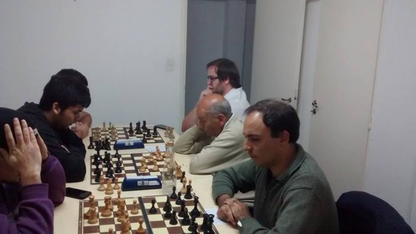 Oficial de tercera: Vicente y Cataldo lideran