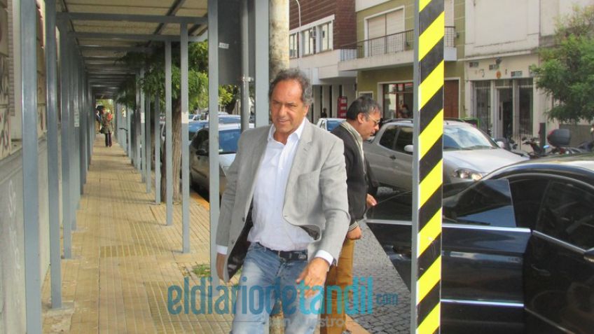 Scioli llegó a Tandil por "el compromiso permanente que tengo con la ciudad"