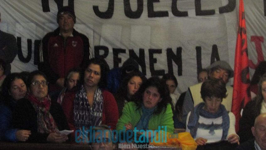 La Agrupación 1º de octubre se manifestó en el Concejo Deliberante
