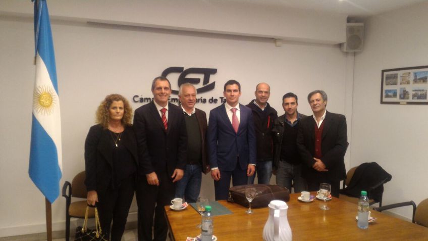 Empresa rusa dio charla junto a Unicen, APLA y Municipios