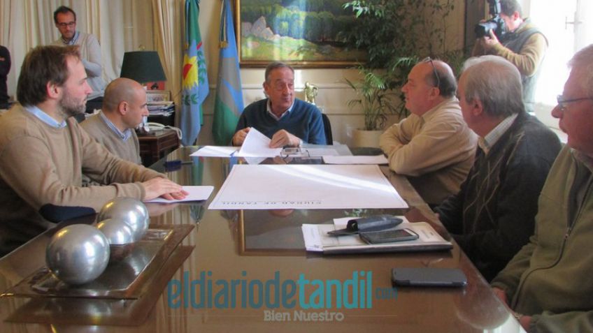 Se firmó el contrato para la pavimentación de 22 cuadras