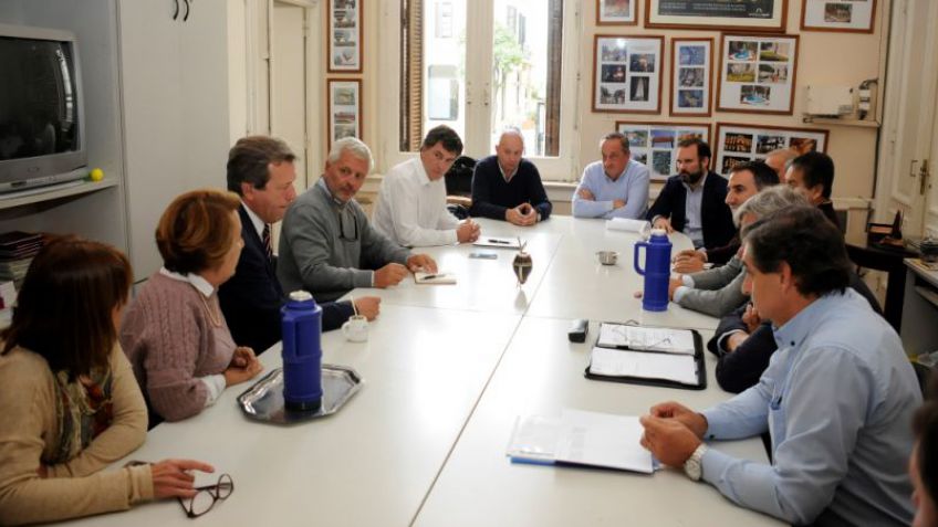 El intendente viaja para sellar la llegada del SAME a Tandil 
