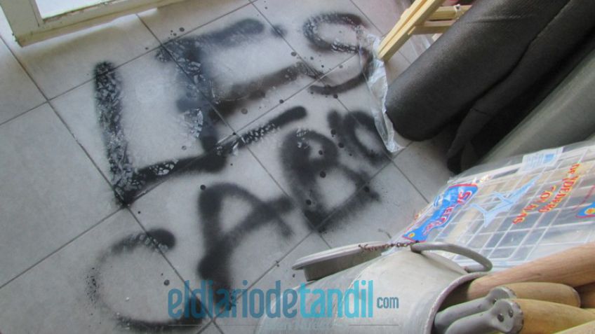 Boqueteros "dieron vuelta" una ferretería
