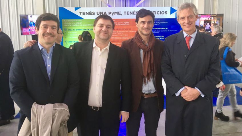 Funcionarios municipales participaron la jornada por el día internacional de las PYMES